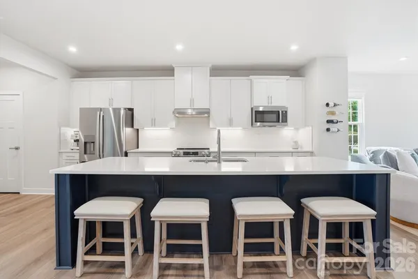 $425,000 | 2913 Matthews-Indian Trail Road, Matthews, NC 28104