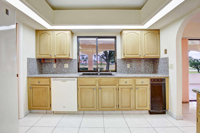 4573 Bucida Road Boynton Beach, FL 33436 - Photo 7 of 19 Kitchen