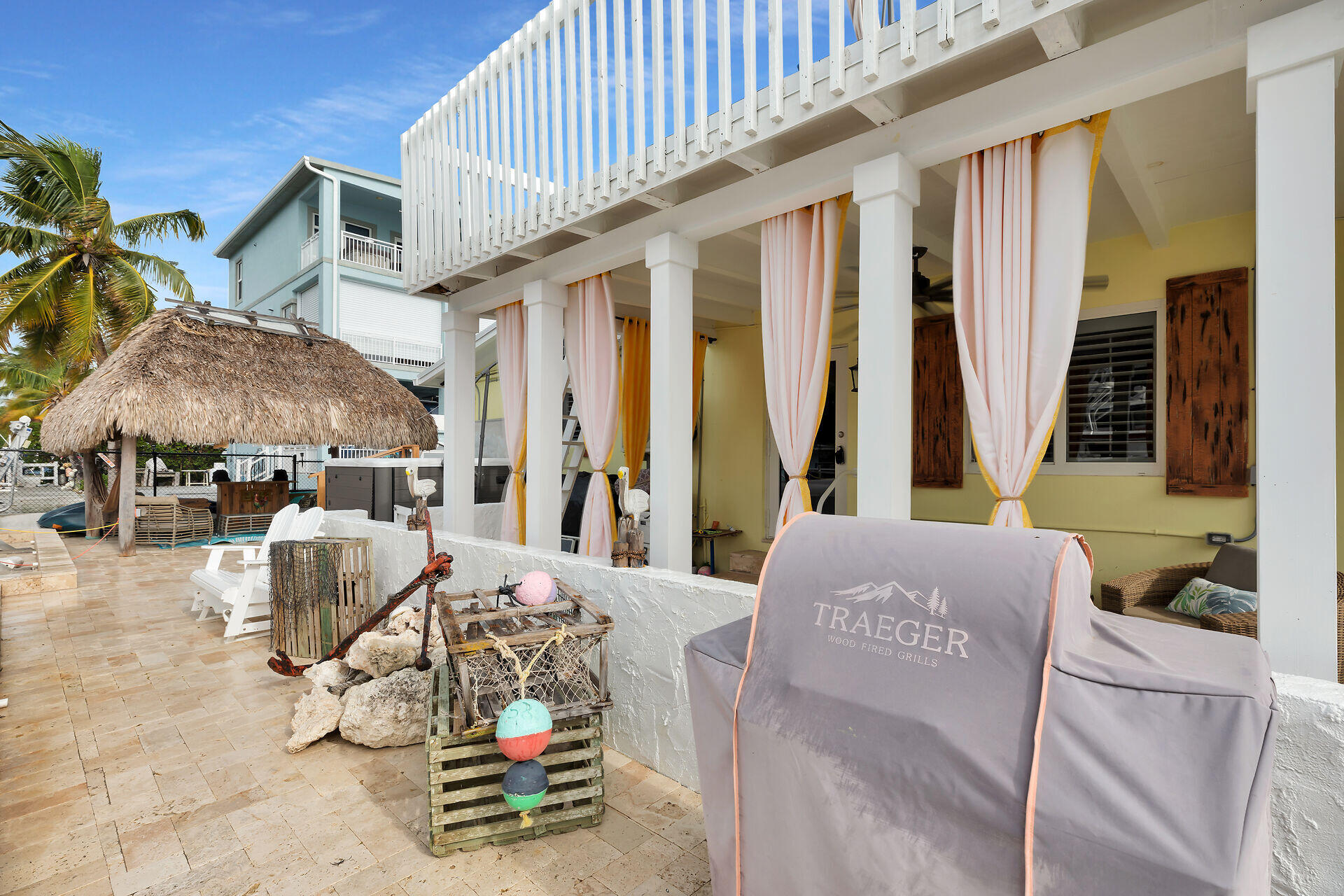 712 Grouper Lane Key Largo, FL 33037 - Photo 19 of 42 a living room with furniture and wooden floor