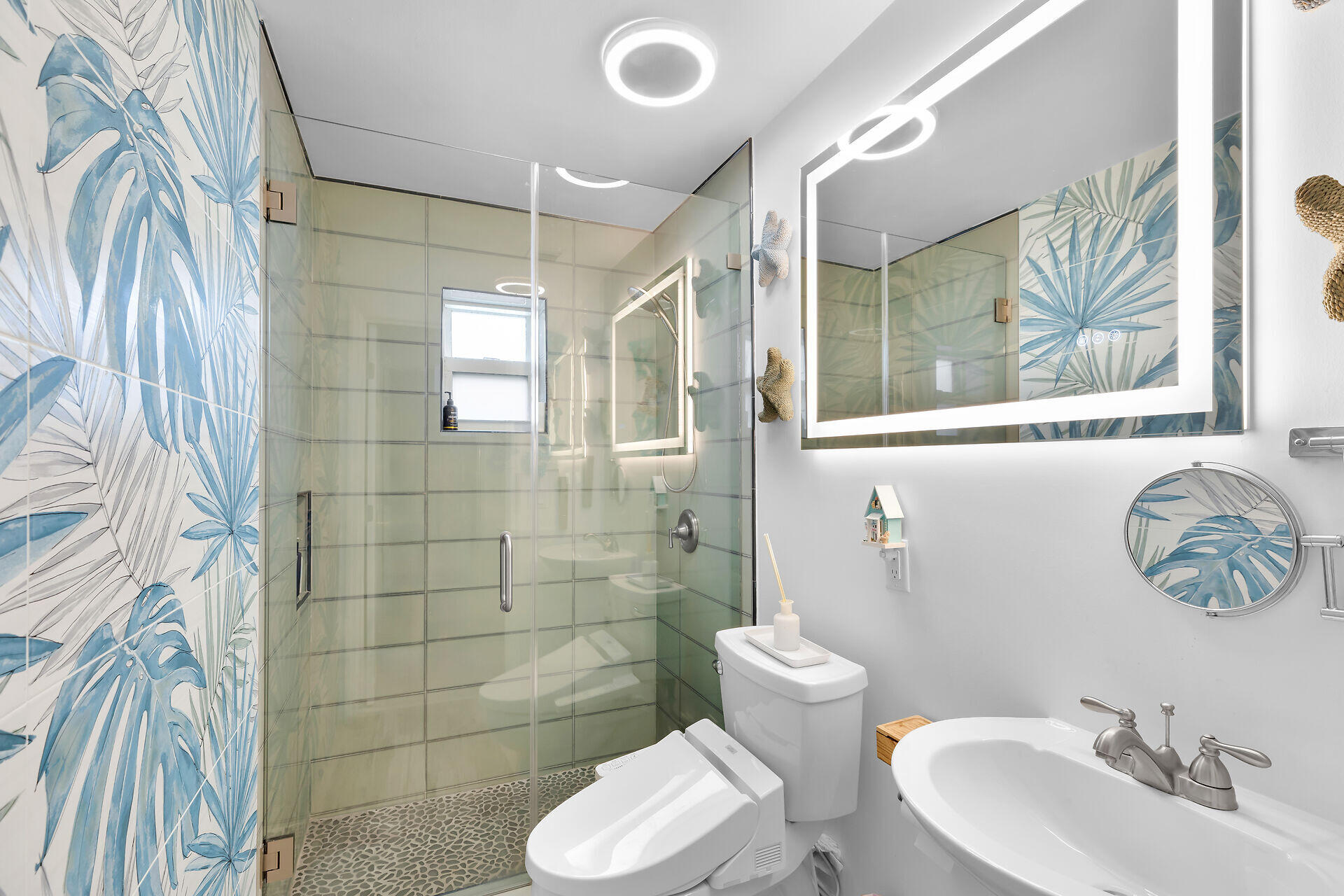 712 Grouper Lane Key Largo, FL 33037 - Photo 38 of 42 a bathroom with a sink toilet and shower