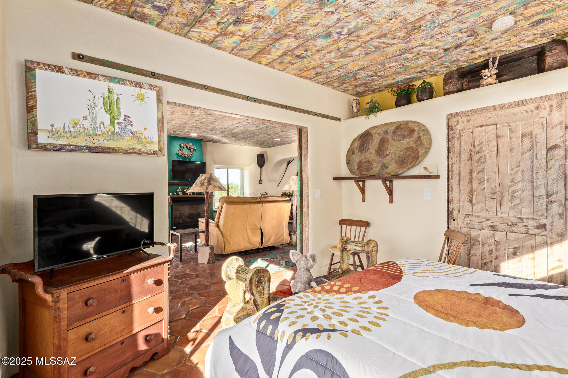 8491 South Pistol Hill Road Vail, AZ 85641 - Photo 22 of 50 Spacious Primary bedroom retreat!