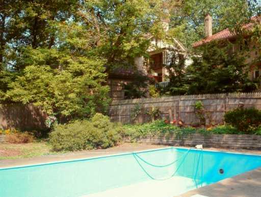 1046 Washington Road Mt. Lebanon, PA 15228 - Photo 6 of 6 Gallery Image 6