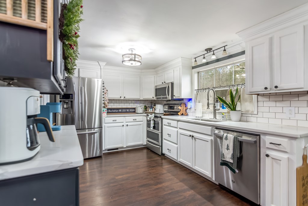 960 Coles Crossing Road Mineral Bluff, GA 30559 - Photo 21 of 57