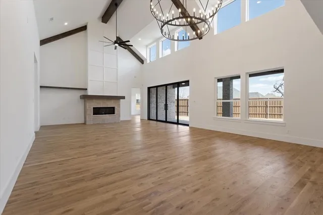 $889,900 | 186 Acorn Trail, Denison, TX 75020