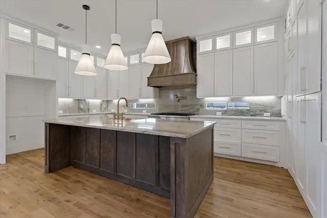 $889,900 | 186 Acorn Trail, Denison, TX 75020