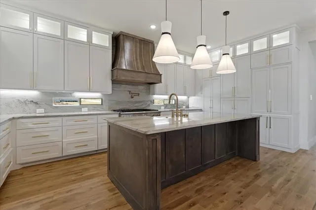 $889,900 | 186 Acorn Trail, Denison, TX 75020