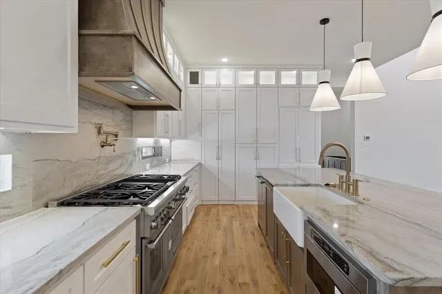 $889,900 | 186 Acorn Trail, Denison, TX 75020