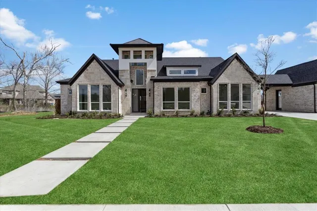 $889,900 | 186 Acorn Trail, Denison, TX 75020