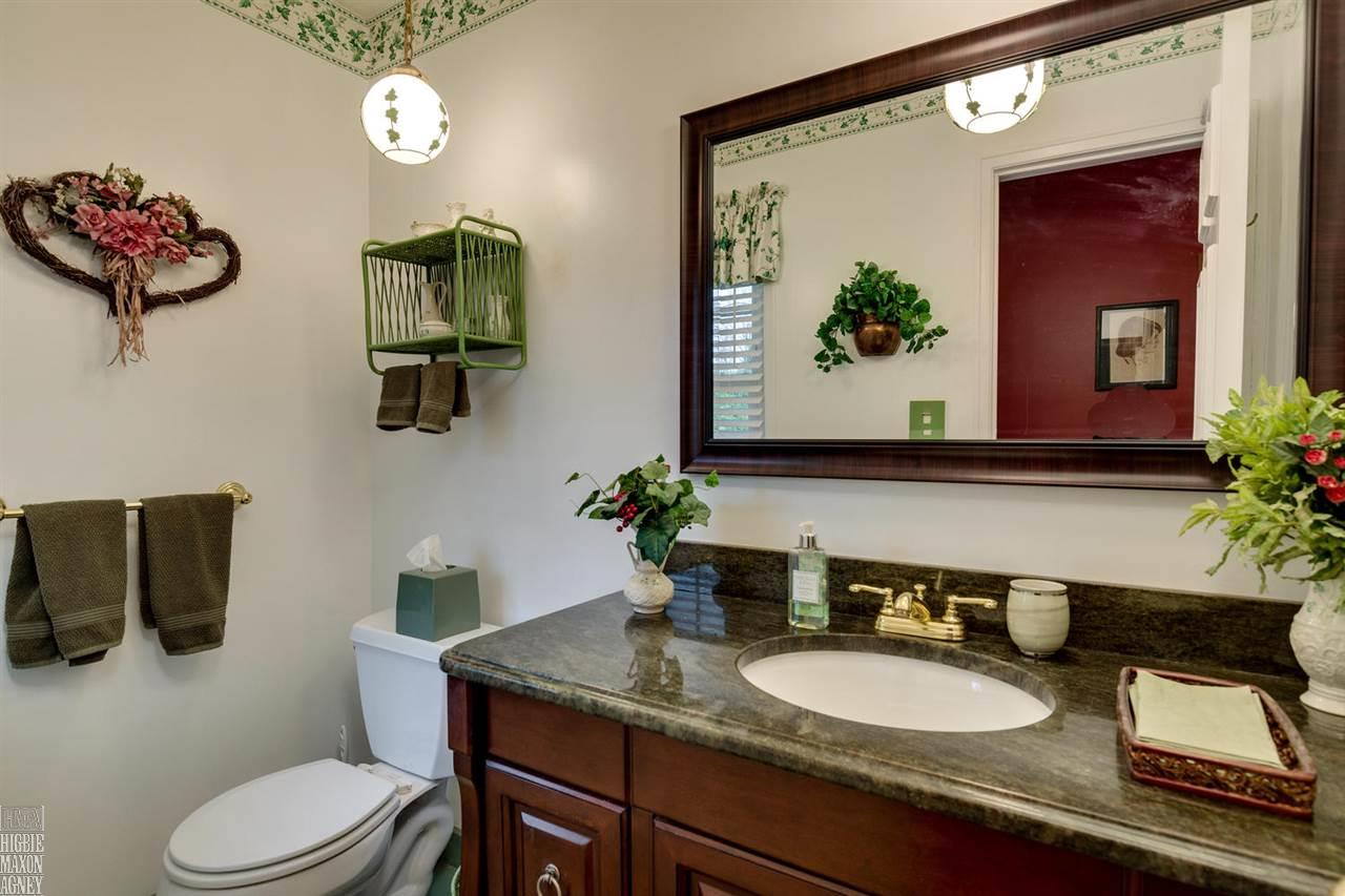 38 Edgemere Road Grosse Pointe, MI 48236 - Photo 15 of 28 31275430-14.JPG