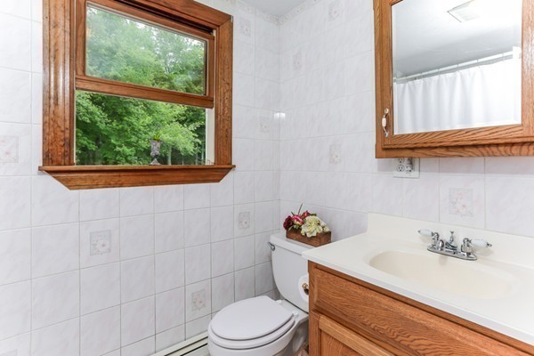 8 Churchill Road Plympton, MA 02367 - Photo 14 of 30 Gallery Image 14