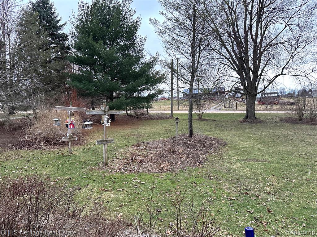 9776 North Marsh Road Fowlerville, MI 48836 - Photo 17 of 21