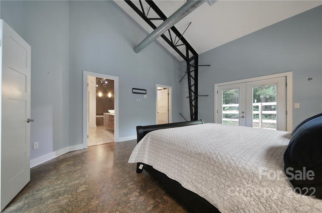 4024 David Cox Road Charlotte, NC 28269 - Photo 12 of 33 Gallery Image 12