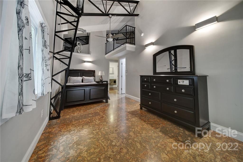 4024 David Cox Road Charlotte, NC 28269 - Photo 20 of 33 Gallery Image 20
