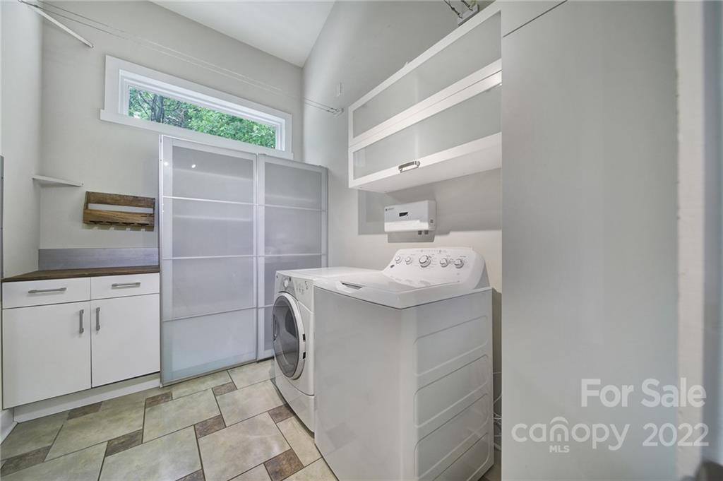 4024 David Cox Road Charlotte, NC 28269 - Photo 25 of 33 Gallery Image 25