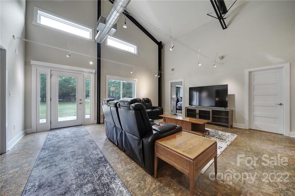 4024 David Cox Road Charlotte, NC 28269 - Photo 3 of 33 Gallery Image 3