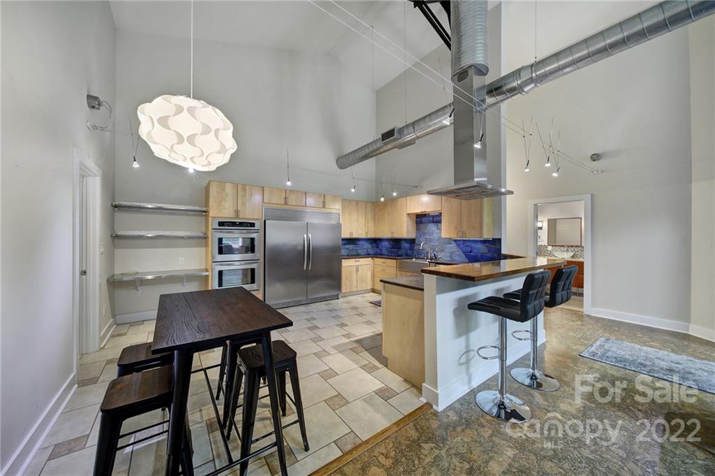 4024 David Cox Road Charlotte, NC 28269 - Photo 6 of 33 Gallery Image 6