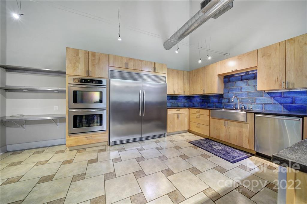 4024 David Cox Road Charlotte, NC 28269 - Photo 7 of 33 Gallery Image 7