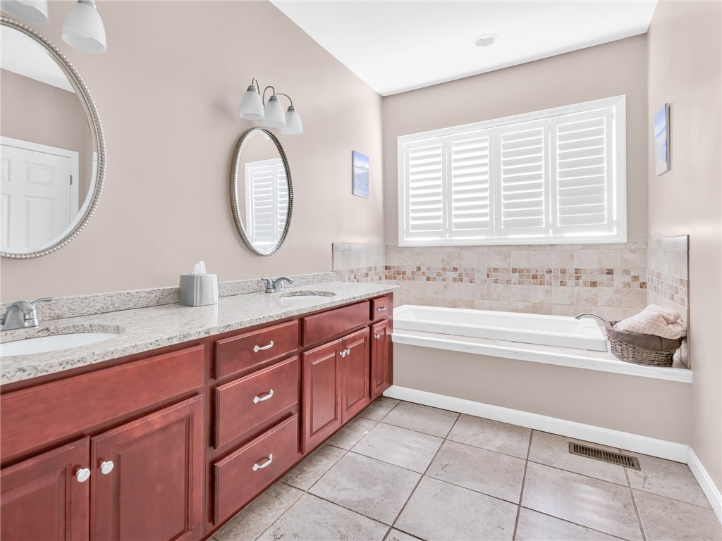 31 Bourque Road Cumberland, RI 02864 - Photo 21 of 39 Primary en suite with soaking tub