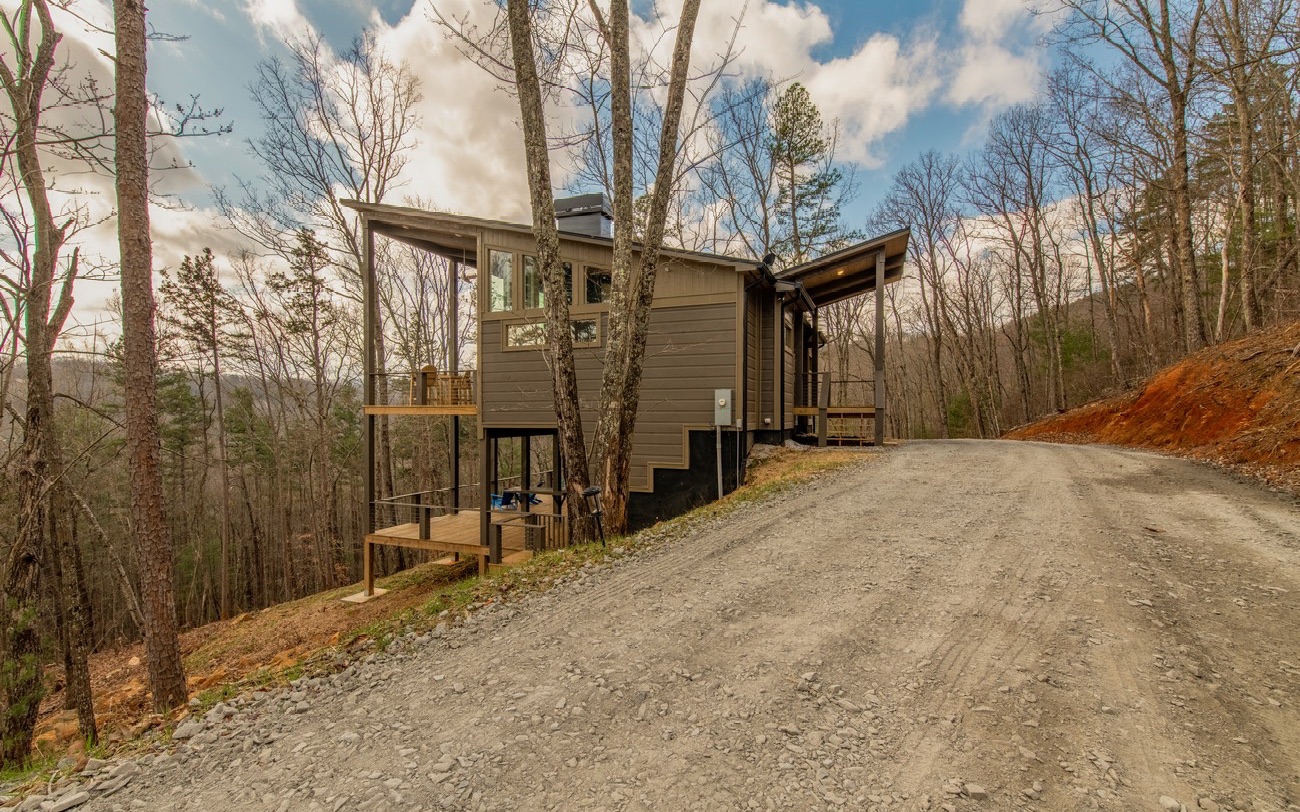 281 Raintree Bend Blue Ridge, GA 30513 - Photo 3 of 4 Additional View