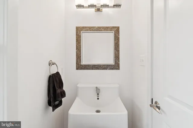 $1,025,000 | 5300 Wilson Boulevard, Arlington, VA 22205