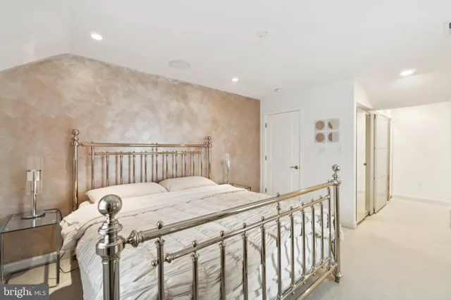 $1,025,000 | 5300 Wilson Boulevard, Arlington, VA 22205