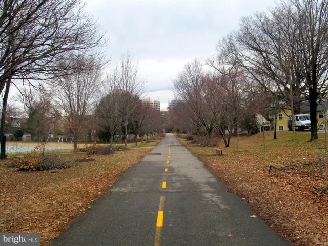 $1,025,000 | 5300 Wilson Boulevard, Arlington, VA 22205