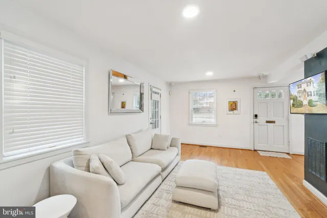 $1,025,000 | 5300 Wilson Boulevard, Arlington, VA 22205