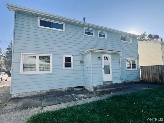 $1,700 | 3038 George Urban Boulevard, Unit LEFT, Cheektowaga, NY 14043