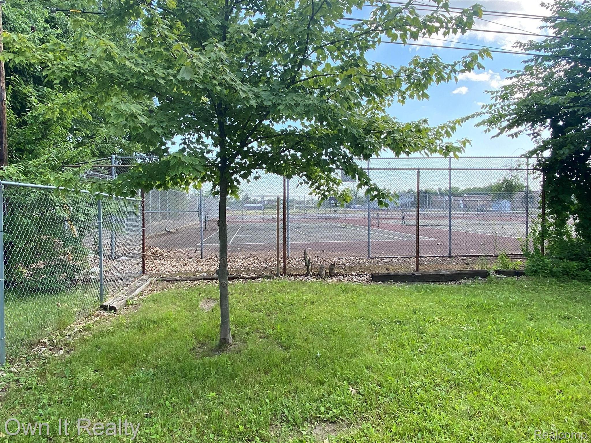 25373 Goddard Road Taylor, MI 48180 - Photo 22 of 24 IMG_1528.jpg