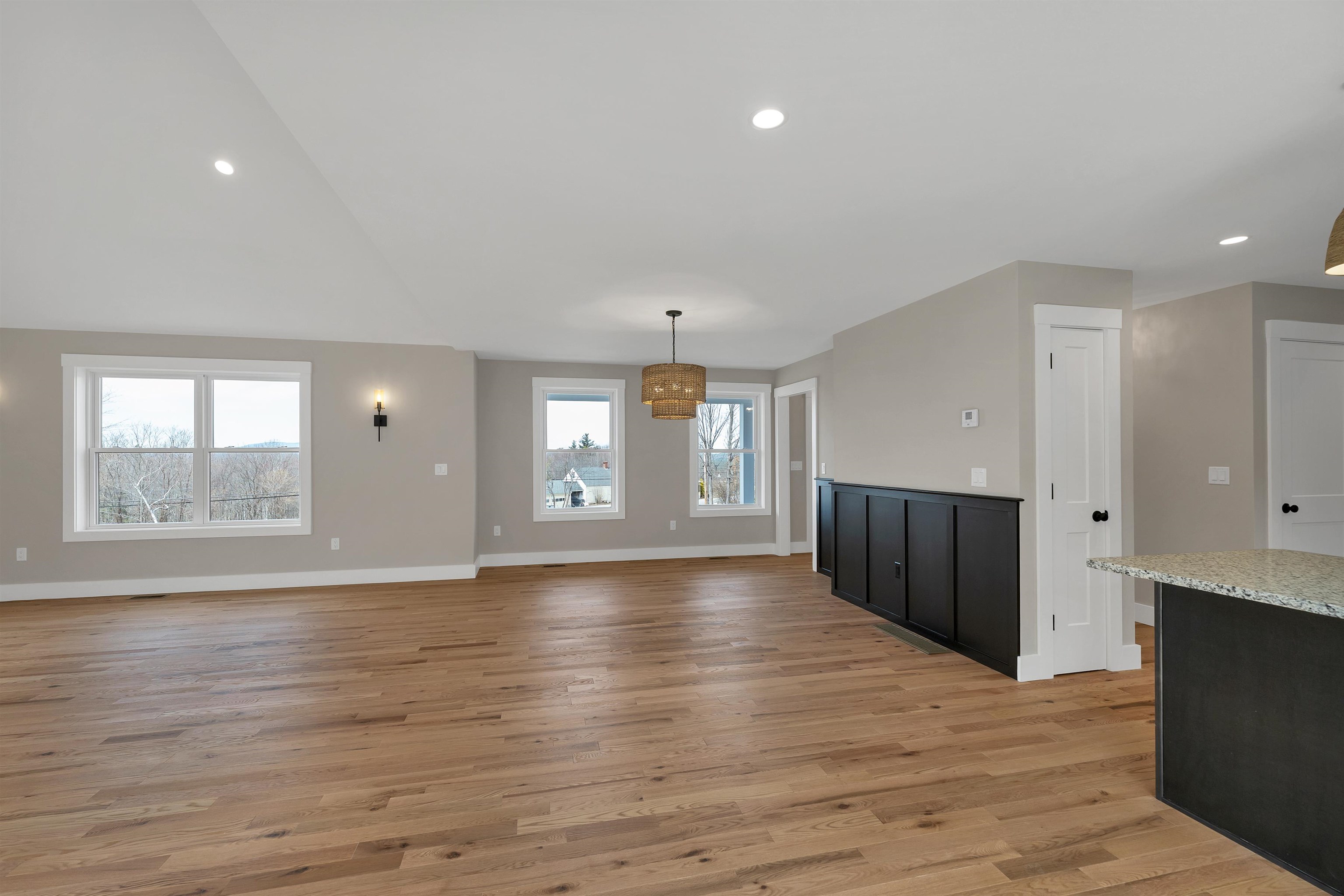 83 West Parish Road Concord, NH 03303 - Photo 14 of 60