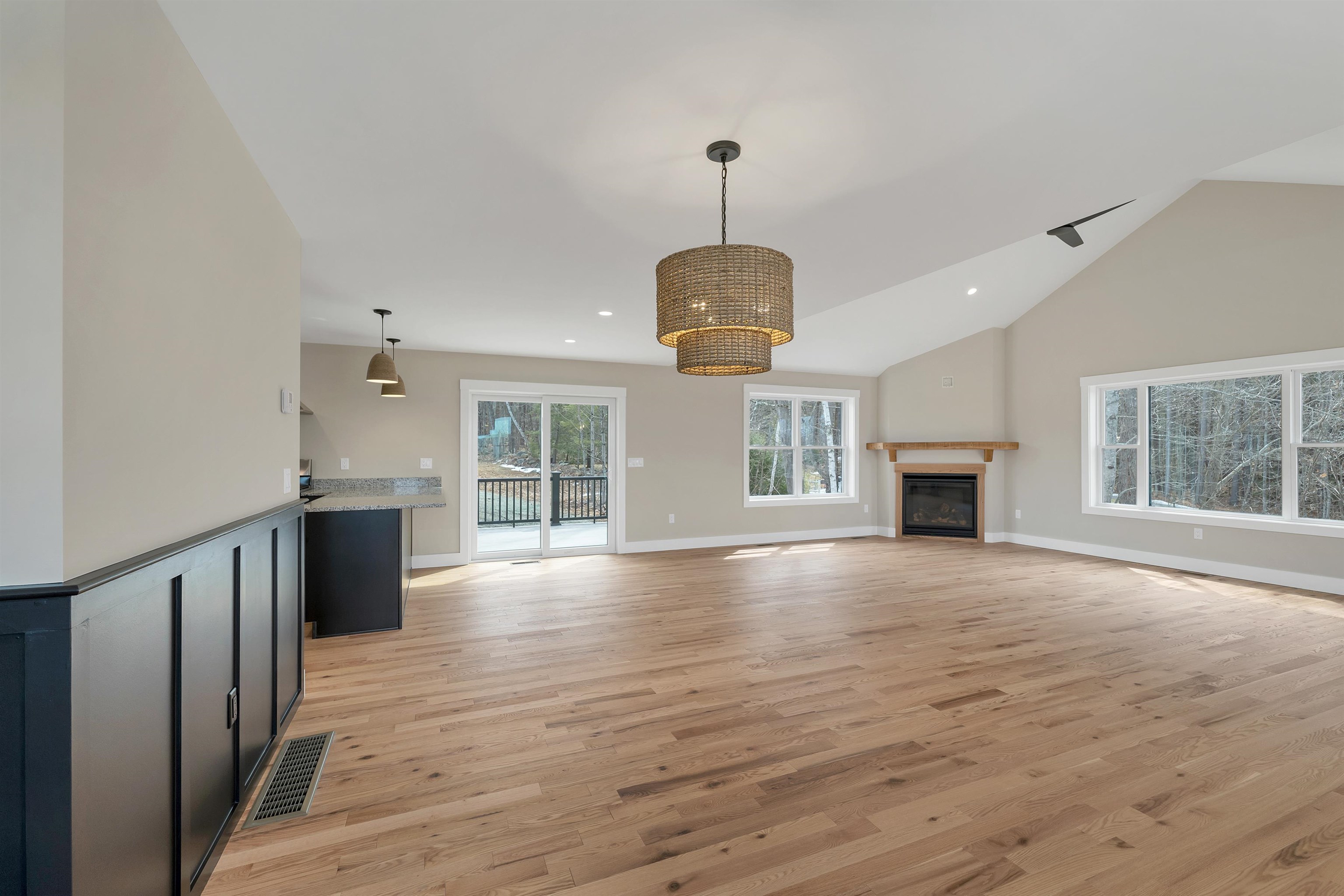 83 West Parish Road Concord, NH 03303 - Photo 17 of 60