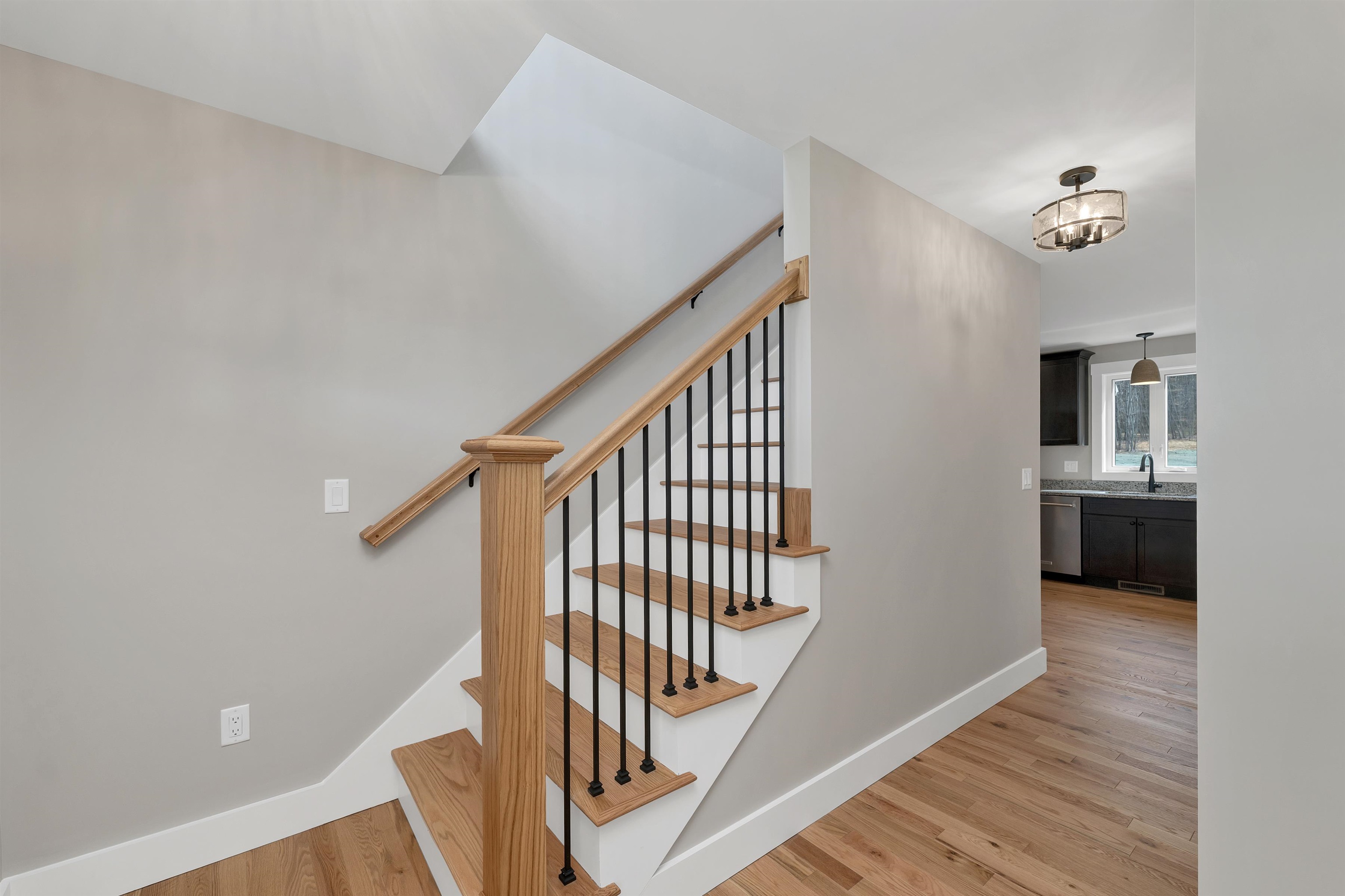 83 West Parish Road Concord, NH 03303 - Photo 20 of 60