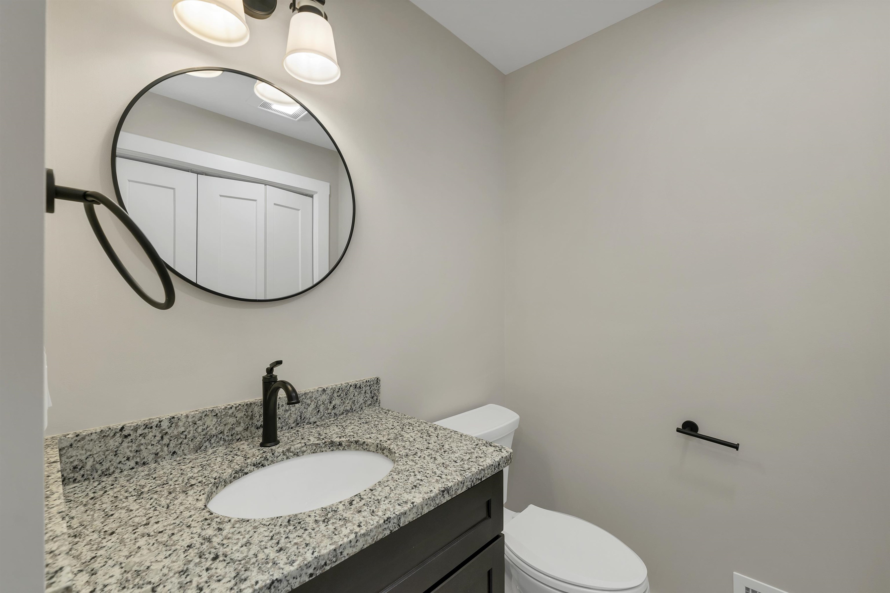 83 West Parish Road Concord, NH 03303 - Photo 24 of 60