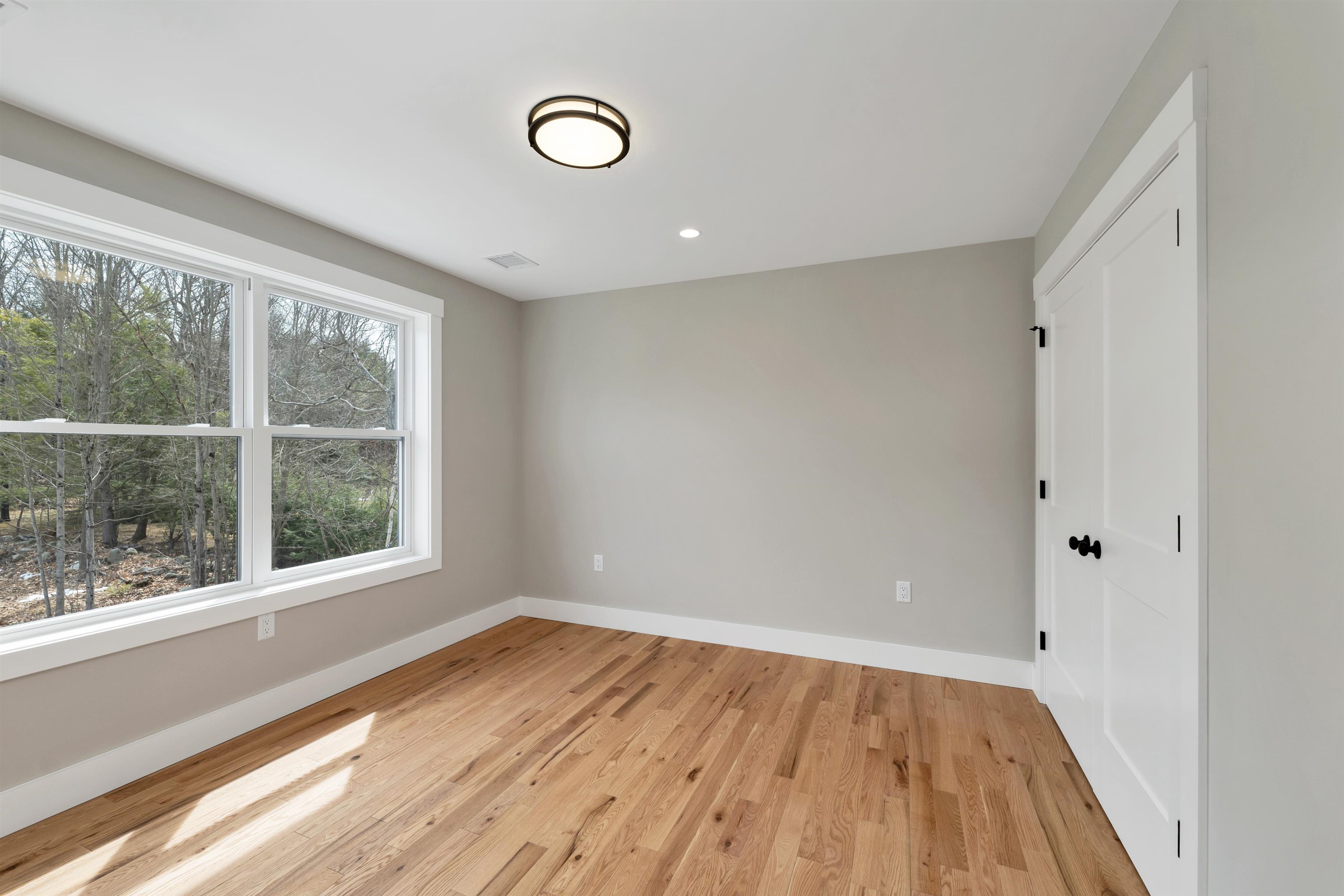 83 West Parish Road Concord, NH 03303 - Photo 28 of 60