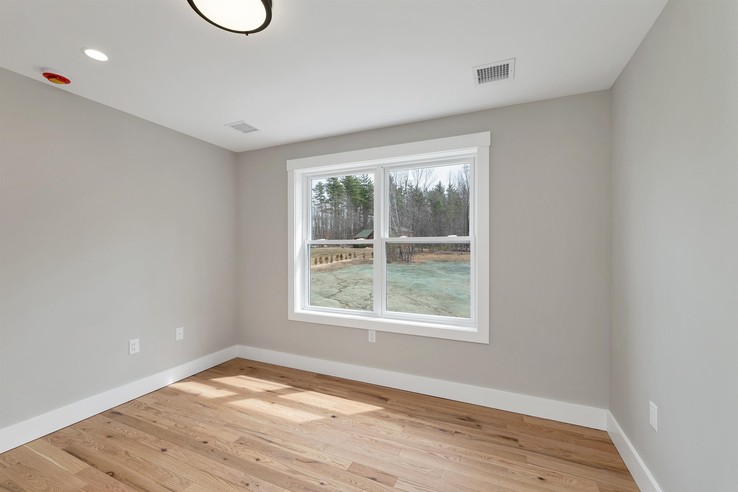 83 West Parish Road Concord, NH 03303 - Photo 29 of 60