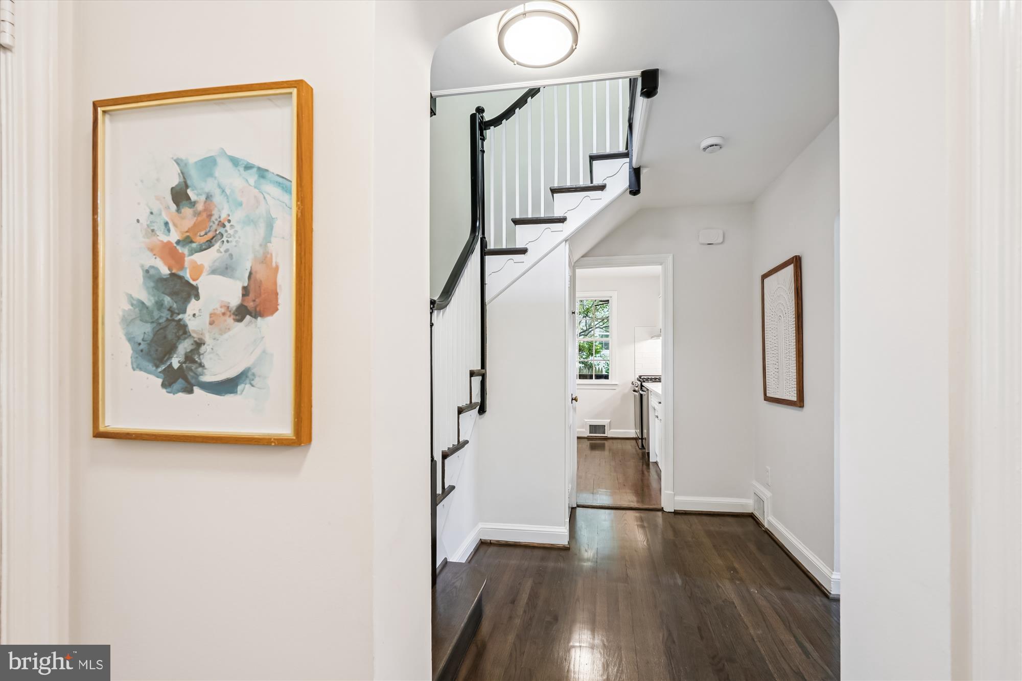7206 Pinehurst Parkway Chevy Chase, MD 20815 - Photo 4 of 56 Foyer