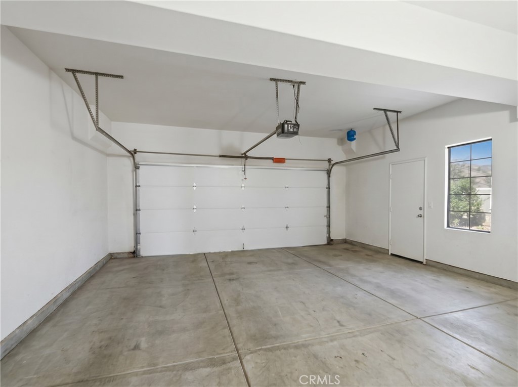 11501 Cararra Lane Porter Ranch, CA 91326 - Photo 32 of 37