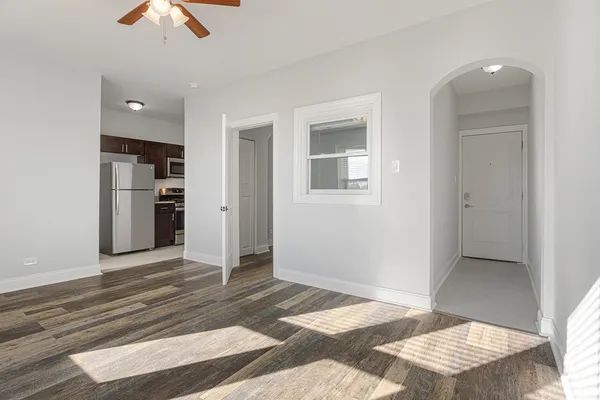 $1,569 | 1608 West Sherwin Avenue, Unit 710, Chicago, IL 60626