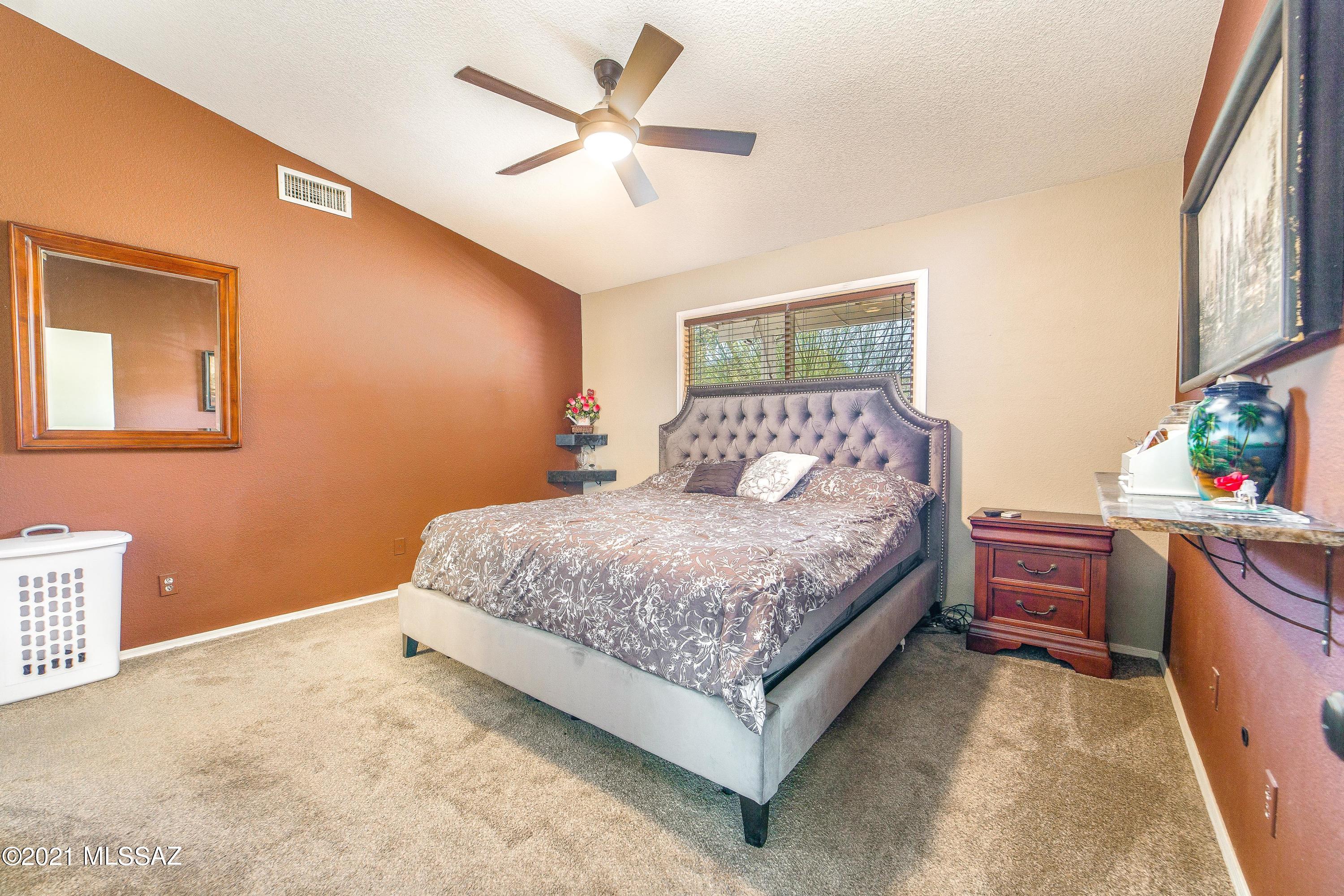 8697 North Golden Moon Way Tucson, AZ 85743 - Photo 7 of 14