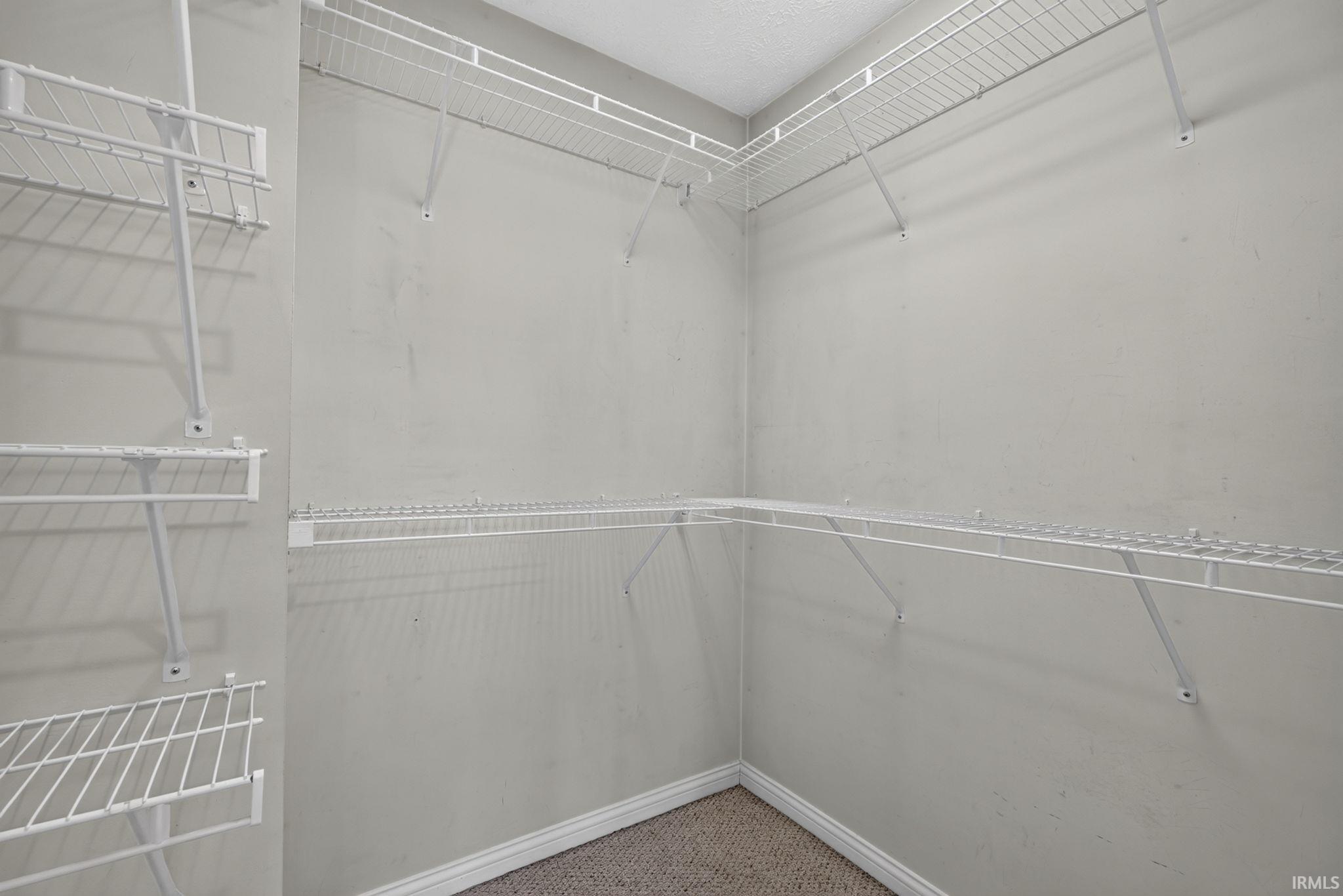 9715 Clippinger Road Evansville, IN 47725 - Photo 16 of 24 Gallery Image 16