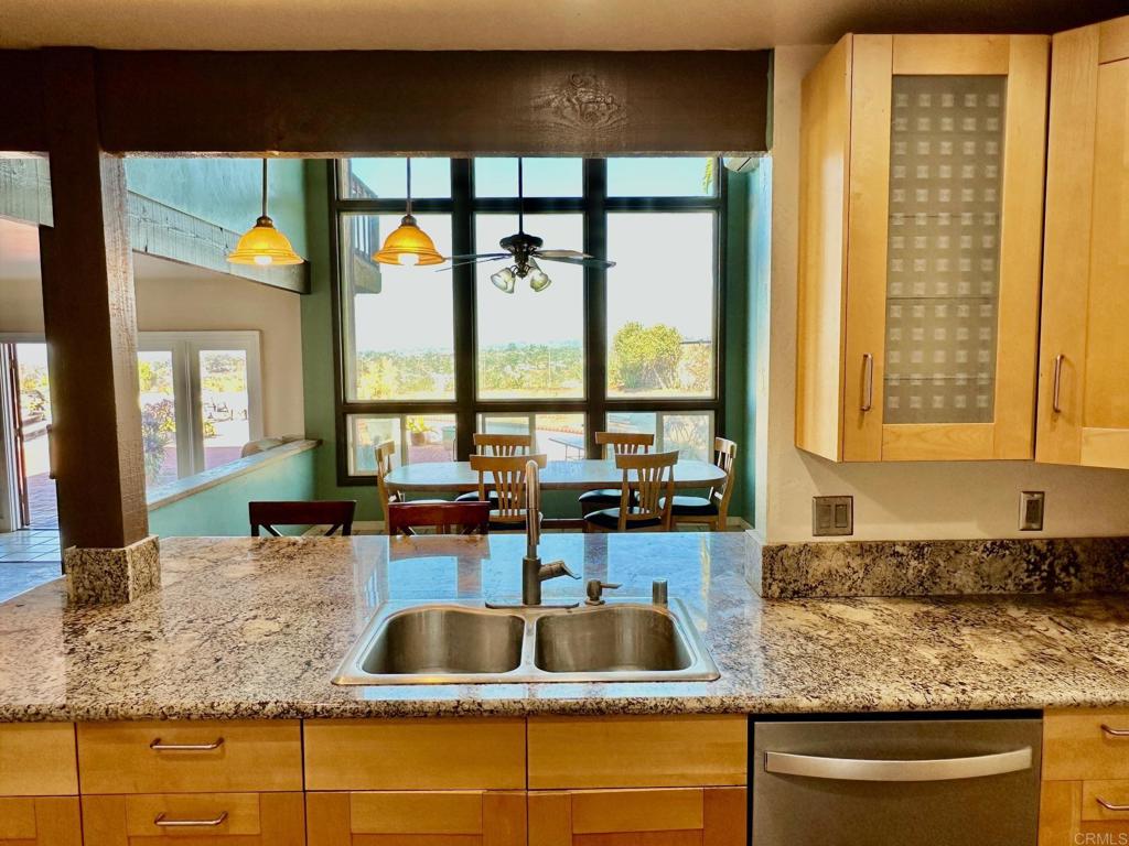 880 Crest View Road Vista, CA 92081 - Photo 10 of 55