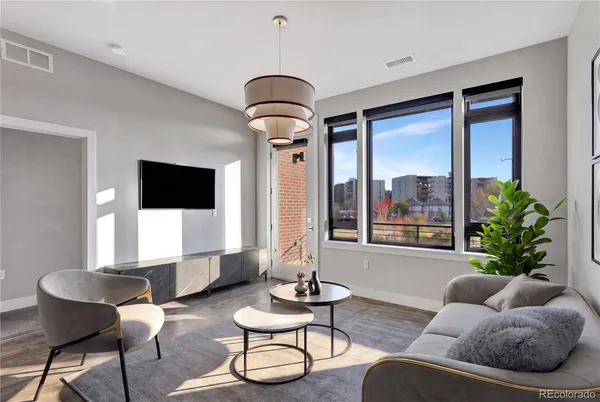 $530,000 | 6618 East Lowry Boulevard, Unit 210, Denver, CO 80230