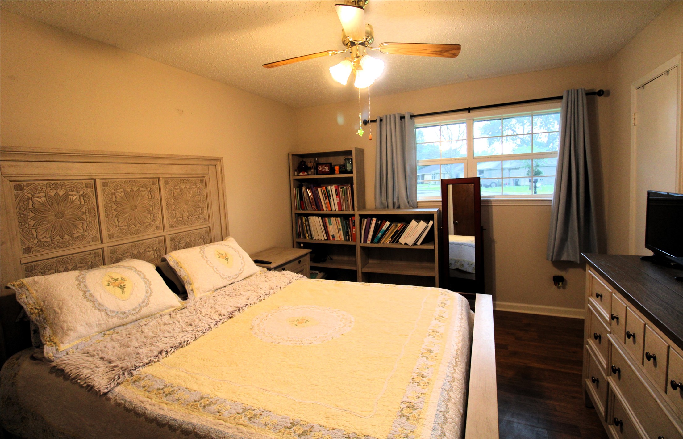 303 North 9th Street Beasley, TX 77417 - Photo 28 of 41 Spacious primary bedroom is 14 X 11 with ample room for king size bed!
