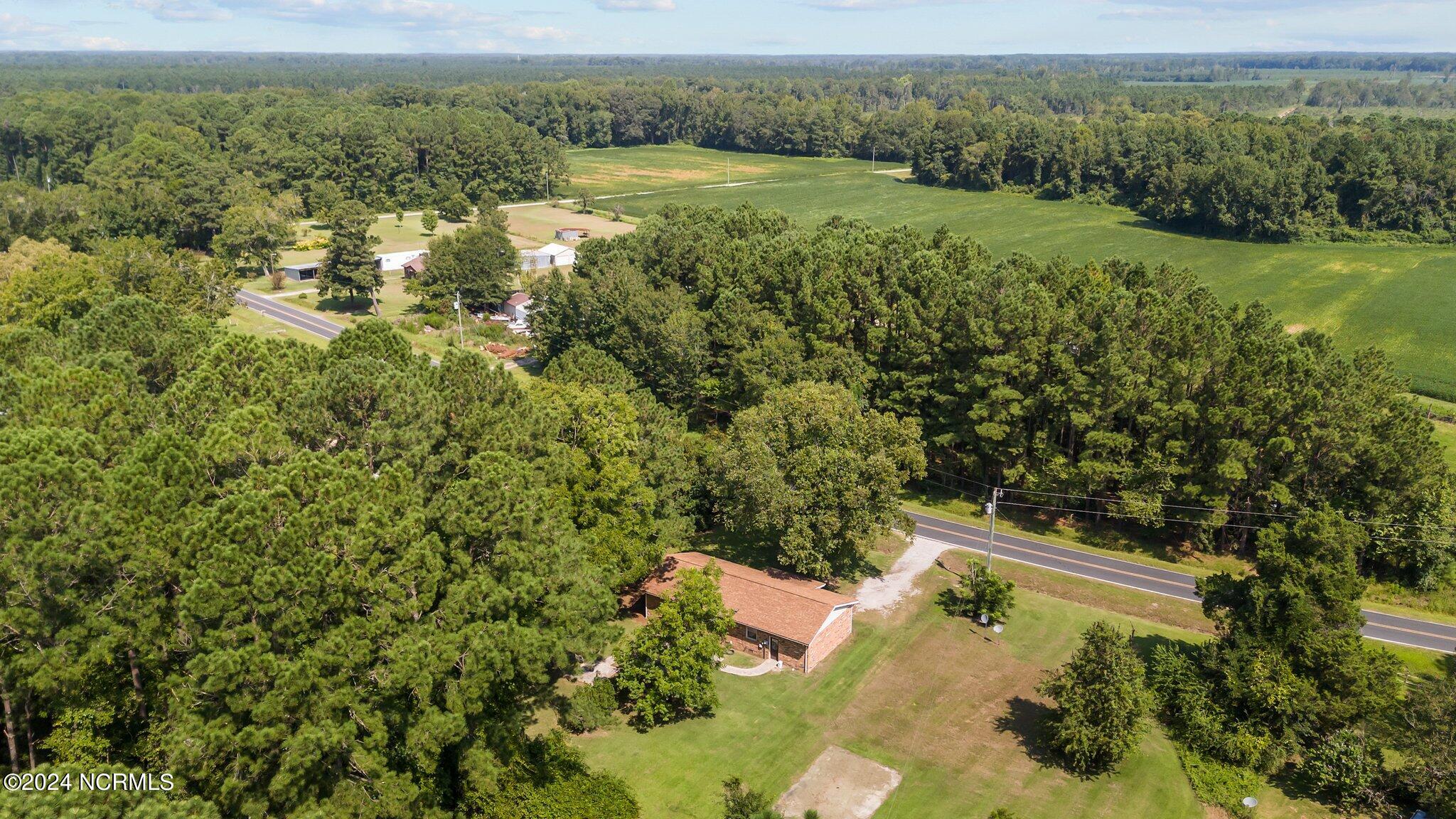 1045 Scott Town Road New Bern, NC 28560 - Photo 11 of 37 Gallery Image 11