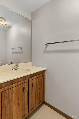 $142,500 | 2412 Silkwood Drive, St. Louis, MO 63114