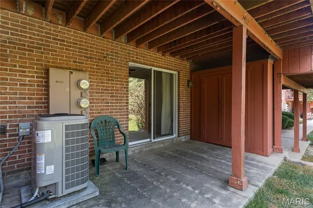 $142,500 | 2412 Silkwood Drive, St. Louis, MO 63114