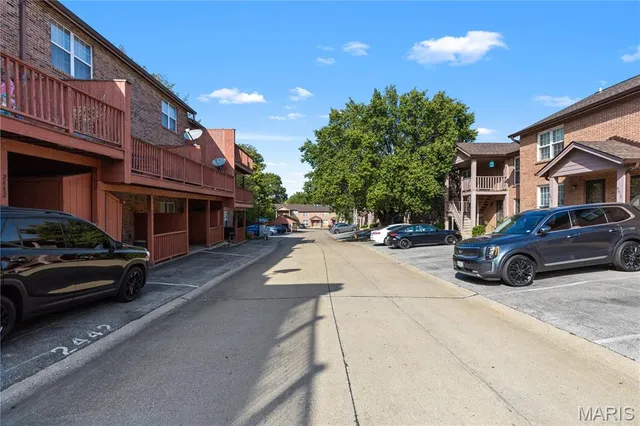 $142,500 | 2412 Silkwood Drive, St. Louis, MO 63114