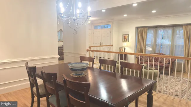 $1,400,000 | 9412 Turnberry Drive, Potomac, MD 20854