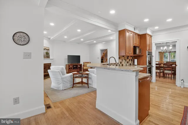 $1,400,000 | 9412 Turnberry Drive, Potomac, MD 20854