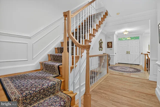 $1,400,000 | 9412 Turnberry Drive, Potomac, MD 20854